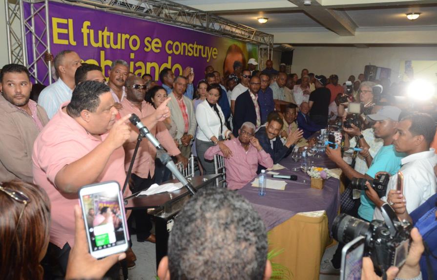 Leonelistas atacan acto que promovió la reelección de Danilo en Azua