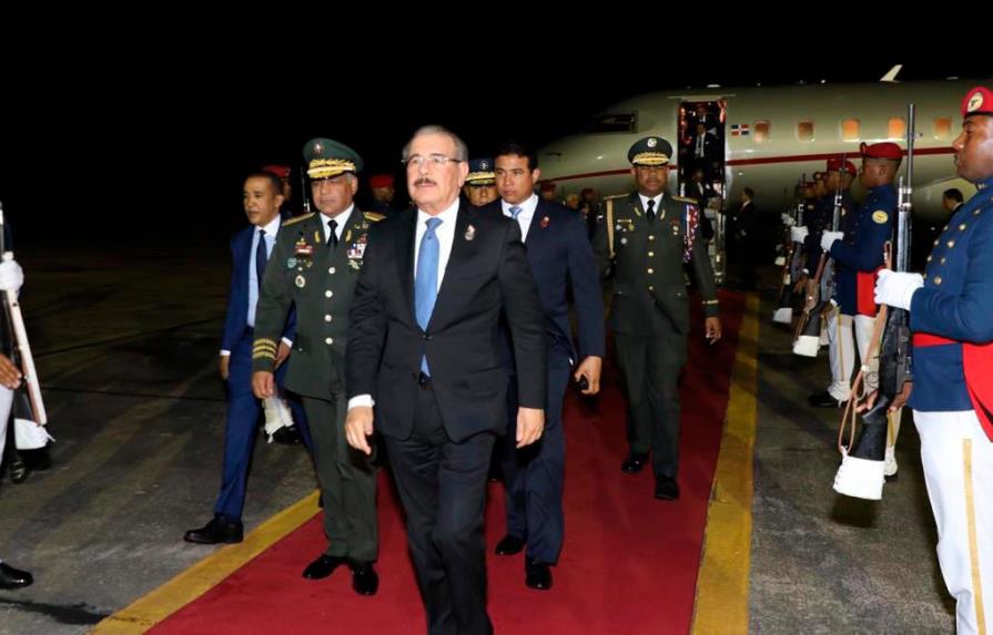 Danilo Medina regresó anoche de Guatemala