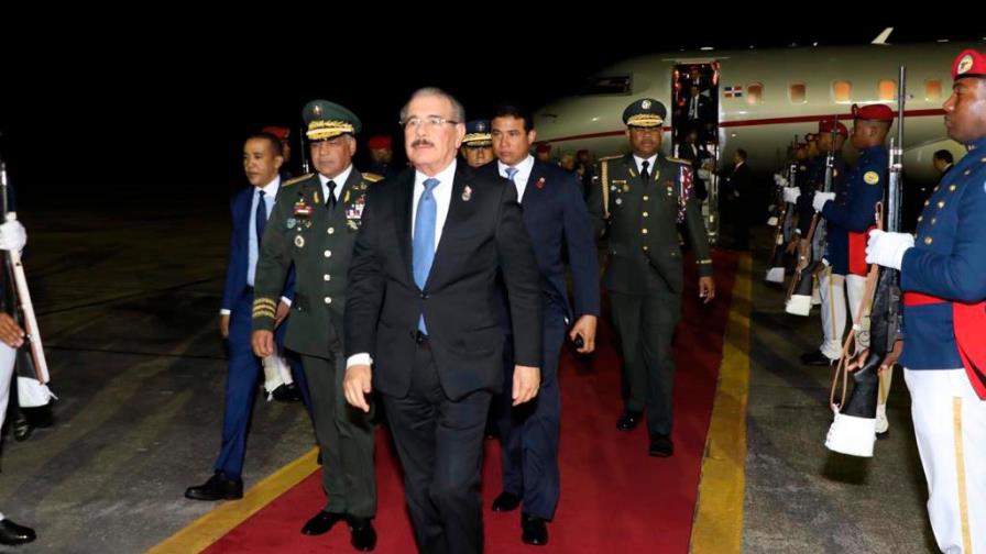 Danilo Medina regresó anoche de Guatemala