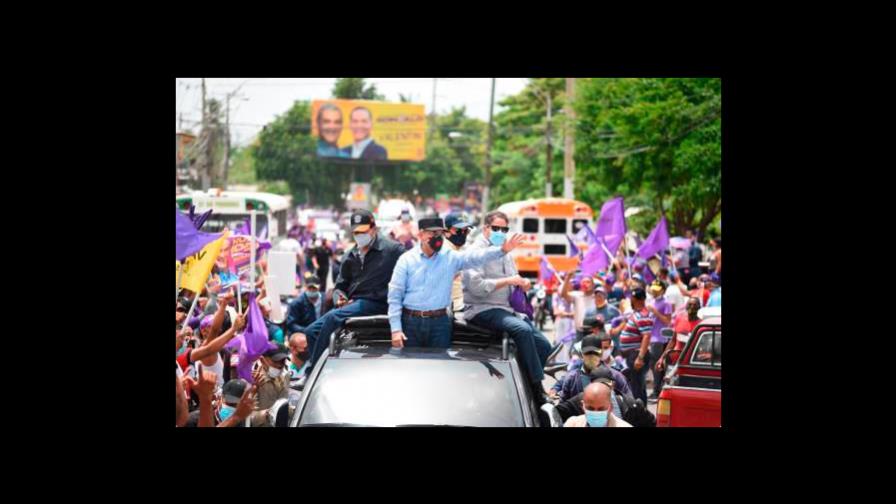 Recorrido del presidente Danilo Medina por la región Este Recorrido del presidente Danilo Medina por la región Este