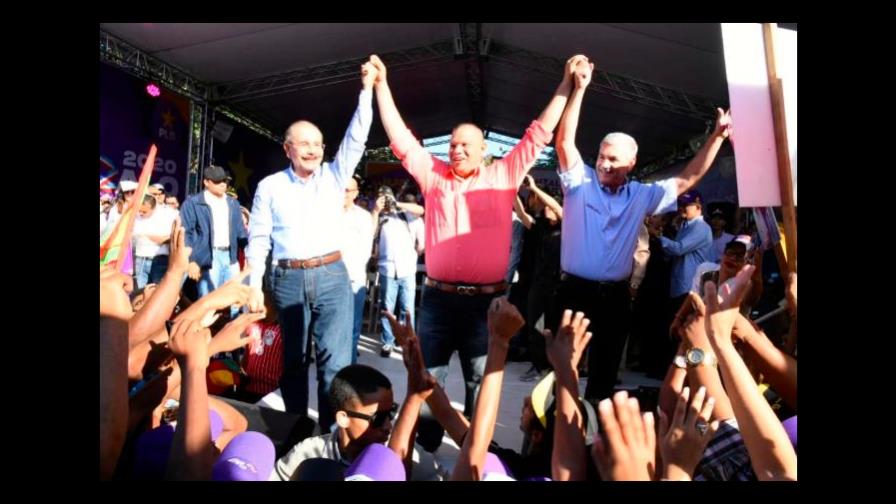 Danilo asiste a otro acto de Gonzalo en medio de cuestionamientos