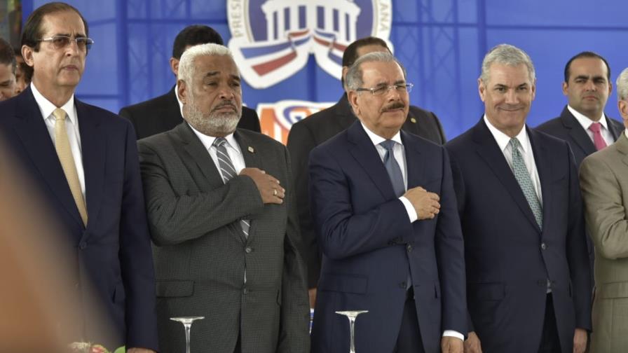 Gobierno entrega tres escuelas en Barahona