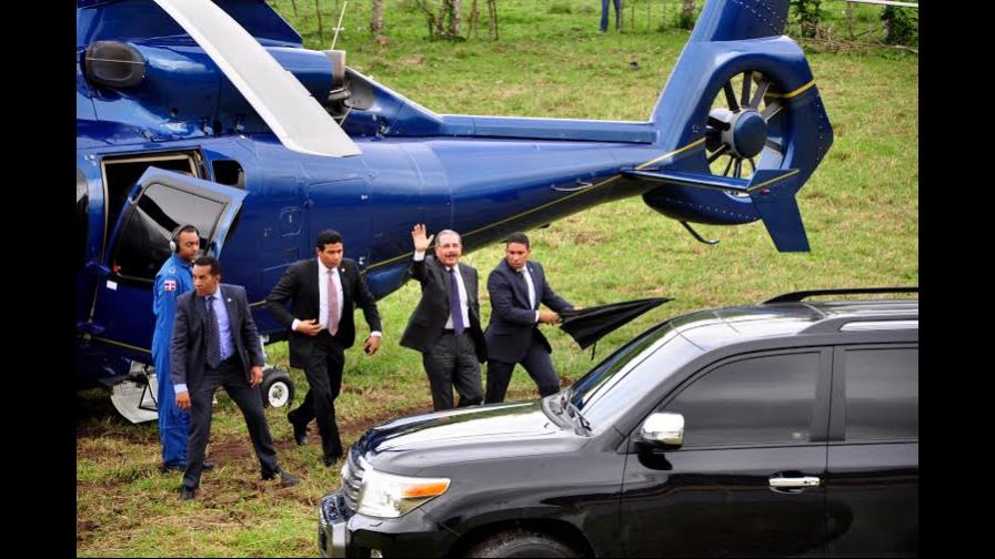 Aterriza de emergencia helicóptero que trasladaba al presidente Medina 