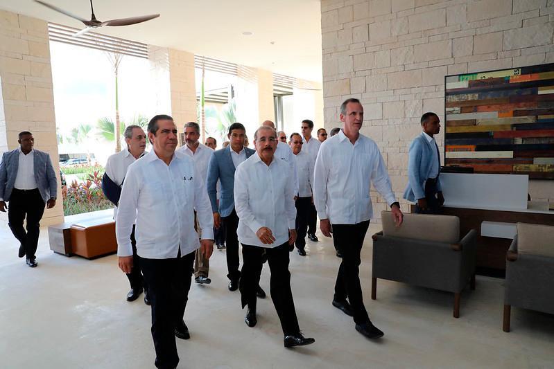 Presidente Medina acude a inauguración de dos hoteles en Cap Cana
Hyatt Ziva y Hyatt Zilara cuentan con 750 habitaciones en conjunto