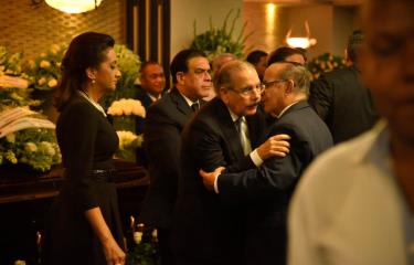 Danilo Medina ya está en la Blandino; recibe condolencias por muerte de su  padre - Diario Libre
