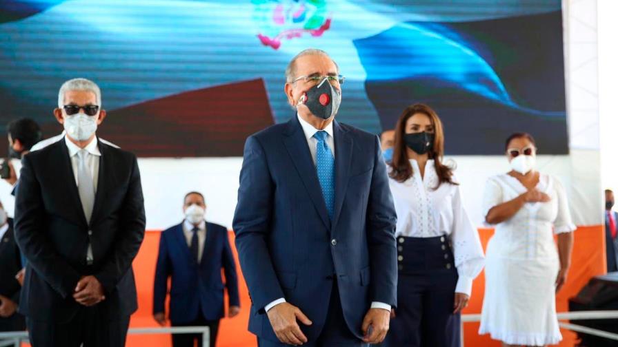 Presidente Medina se impone a tribunales: inaugura terminal de autobuses