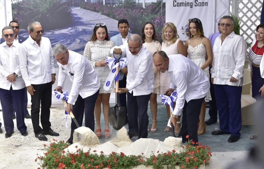 Danilo Medina encabeza construcción de hotel Hampton by Hilton en Punta Cana
