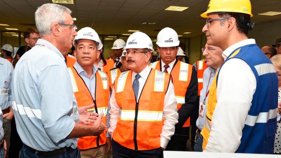 Presidente Danilo Medina sincroniza al Seni unidad dos de Punta Catalina