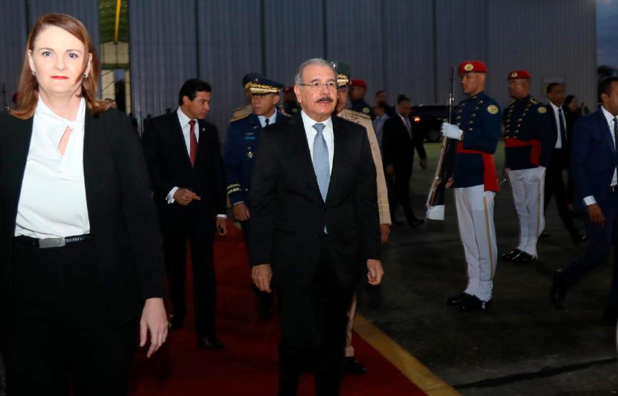Presidente viaja Guatemala a reunión del SICA