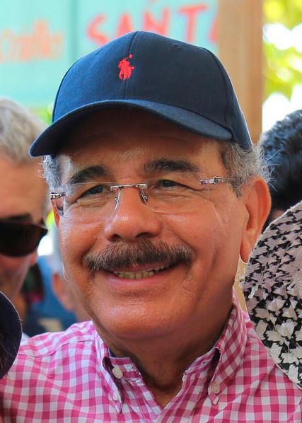 Danilo Medina en silencio; acusan de corrupción a más funcionarios de su gobierno