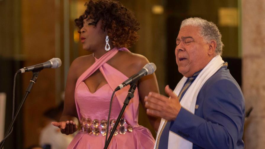 Cientos de personas acuden al Concierto de Navidad en la Catedral