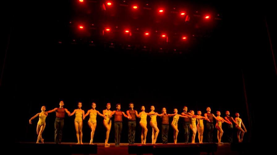 Reabre el Teatro Nacional con “50 minutos de danza y música”