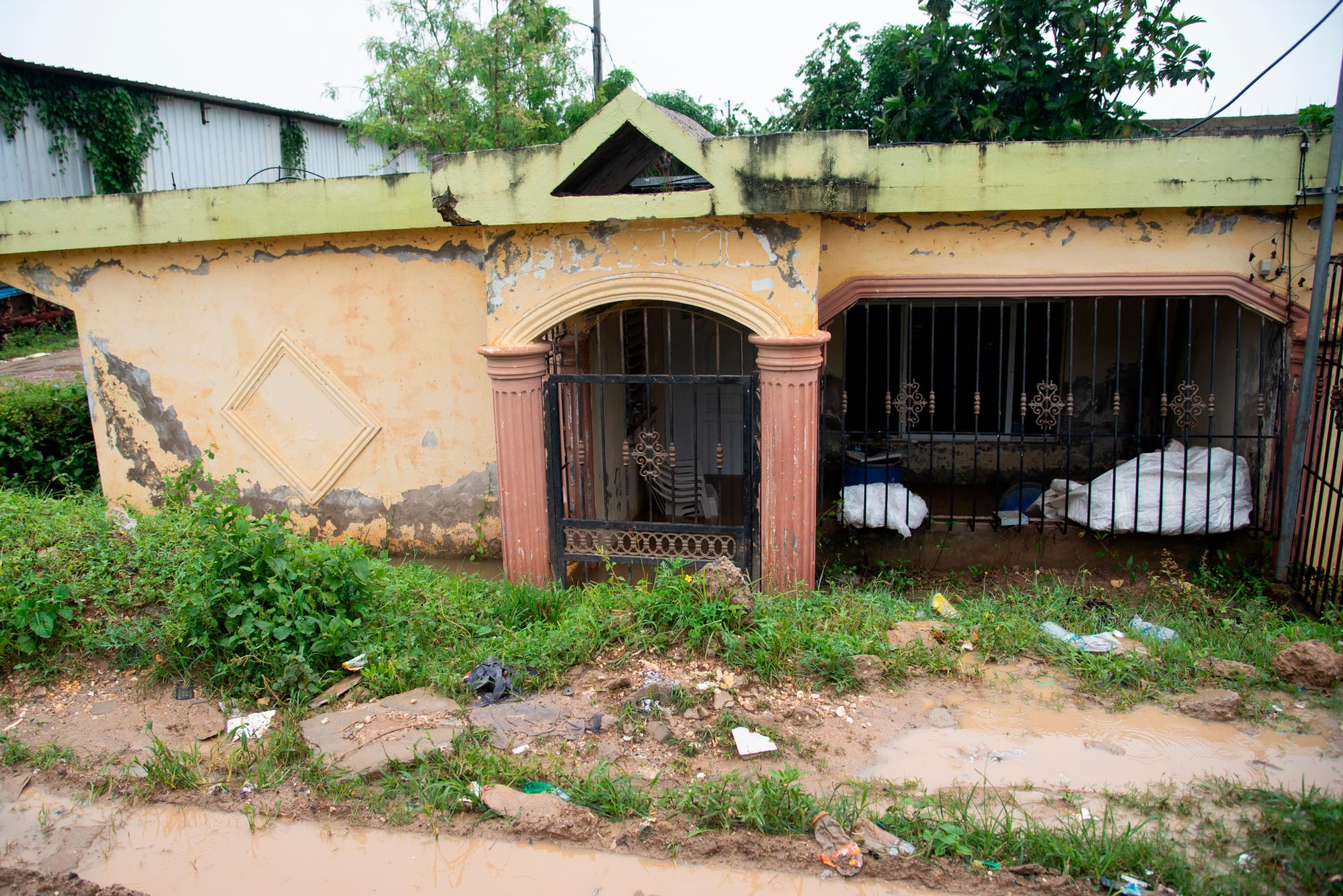 Otras viviendas fueron afectadas como esta en el mismo sector