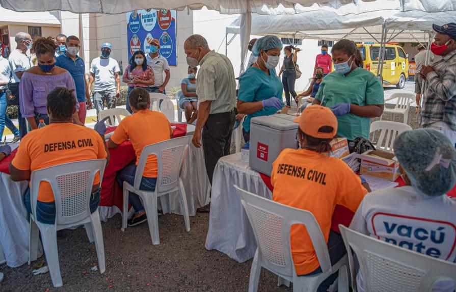Obligatoriedad o no de vacuna anticovid genera debate en la República Dominicana