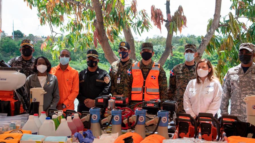 Gobierno entrega equipos a Defensa Civil de La Ciénaga y Los Guandules 