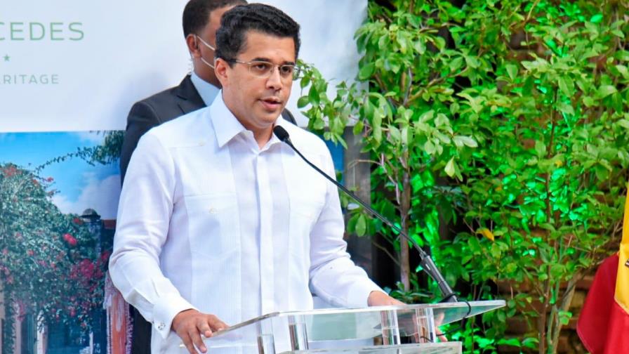 David Collado solicita prohibir vuelos desde el Reino Unido David Collado solicita prohibir vuelos desde el Reino Unido