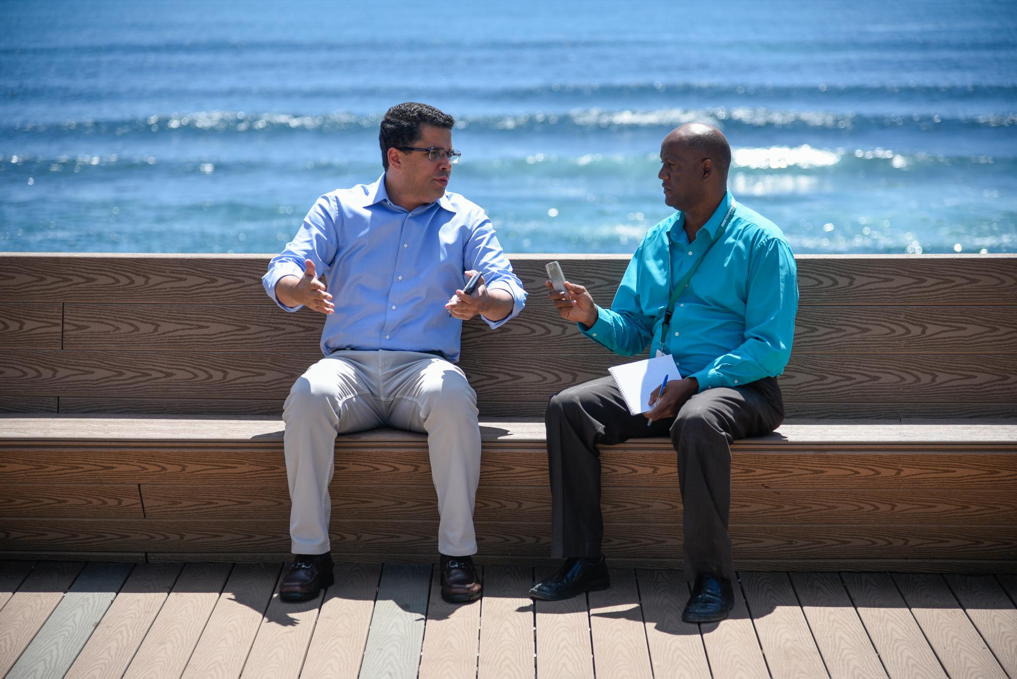 Este deck de madera ya está siendo utilizado.