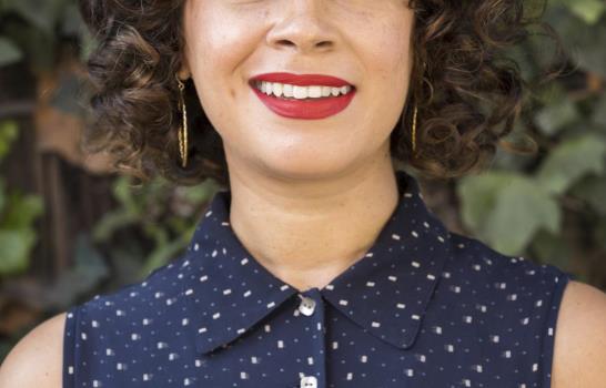 Charise Castro Smith trae su magia latina a Encanto