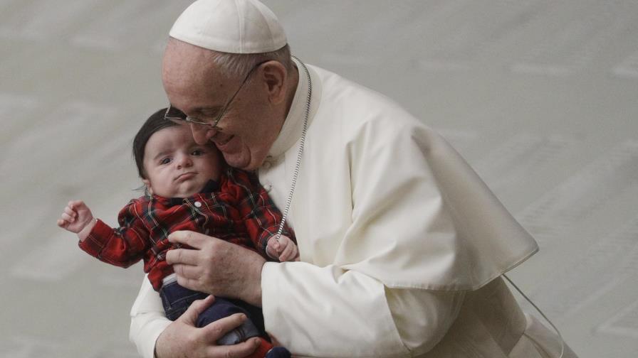 El papa Francisco se vacuna contra el coronavirus