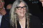 Patti Smith interpreta miniconcierto en Brooklyn