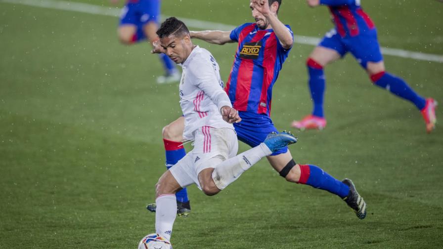 Real Madrid vence 2-0 a Eibar en casa