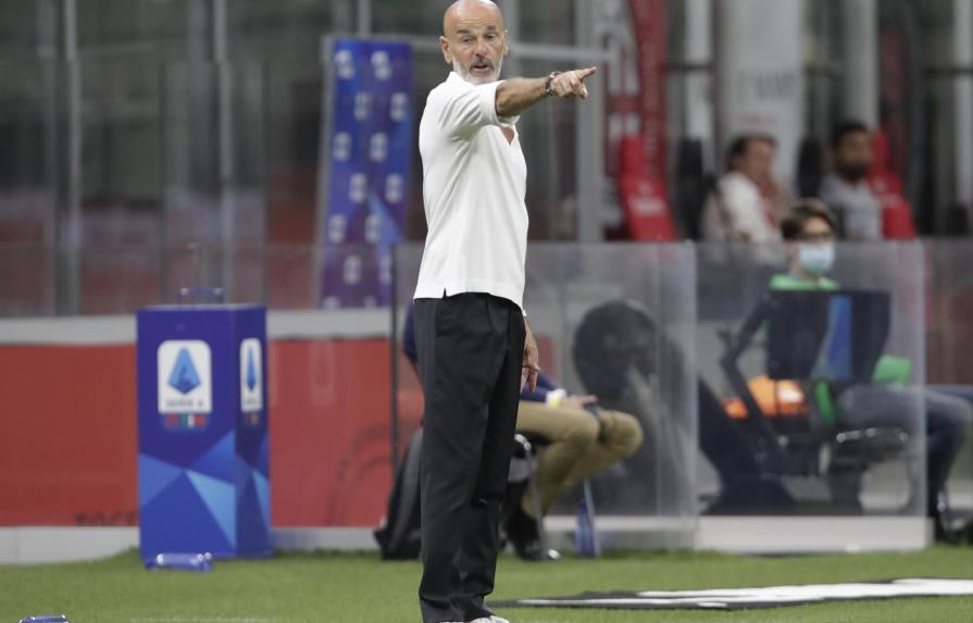 Milan extiende el contrato del entrenador Stefano Pioli