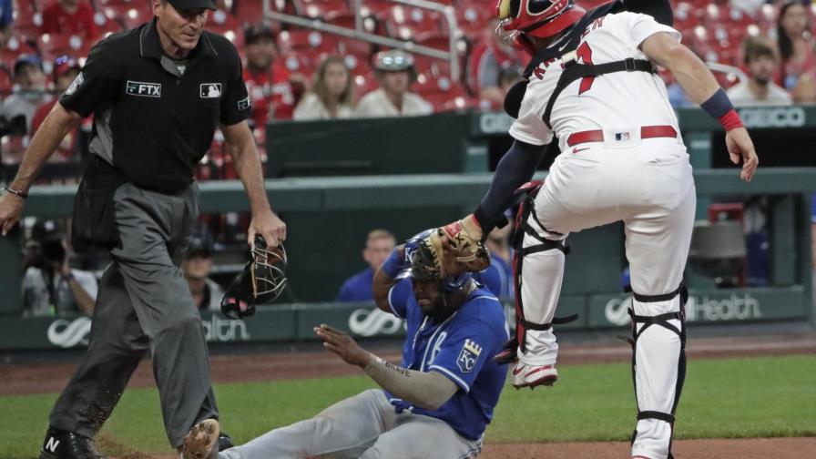 Reales evitan la barrida y vencen 6-5 a Cardenales