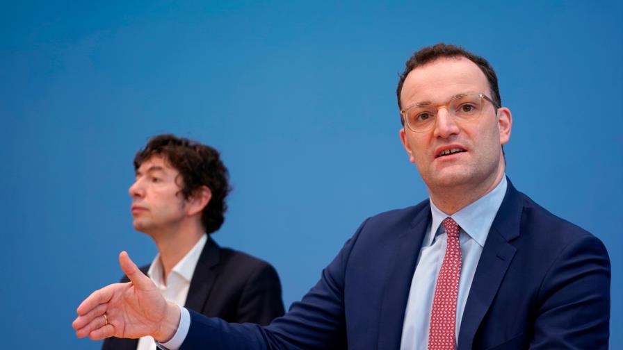 Virólogo alemán advierte que la pandemia no ha hecho más que empezar