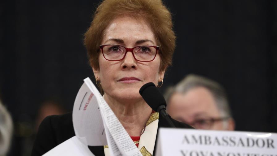 Diplomática destituida por Trump recibe premio de diplomacia