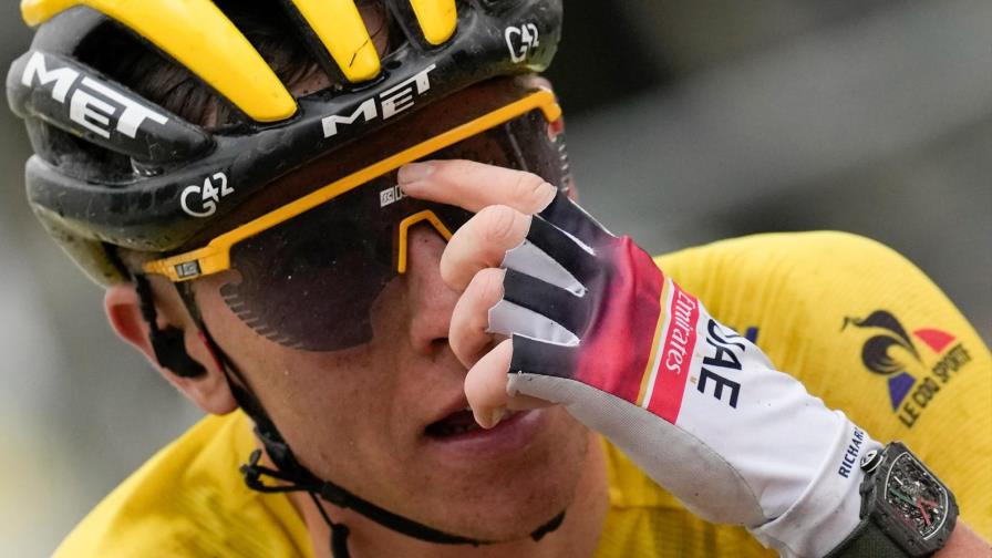 Pogacar mantiene el control del Tour, Roglic se retira Pogacar mantiene el control del Tour, Roglic se retira
