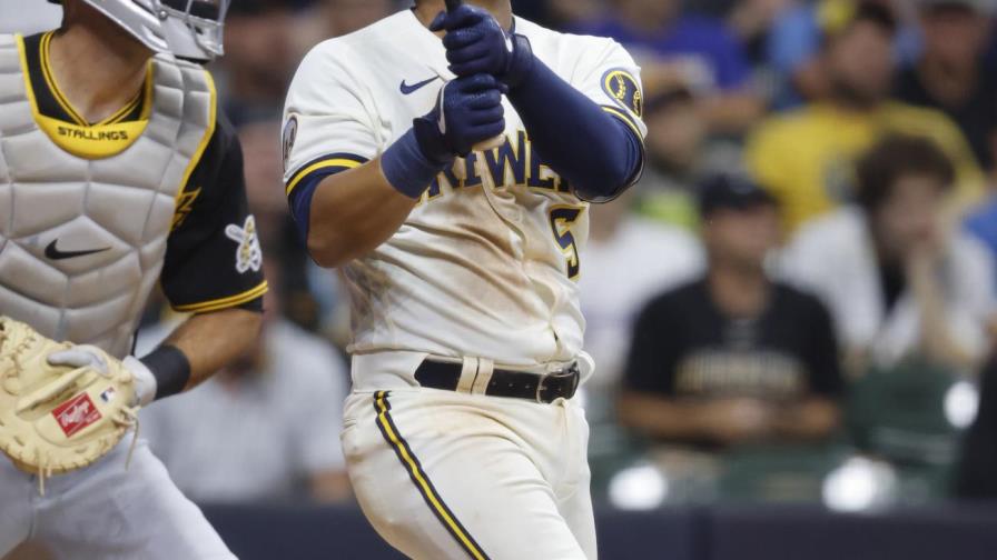 Cerveceros doblegan 6-2 a Piratas con jonrón de Escobar