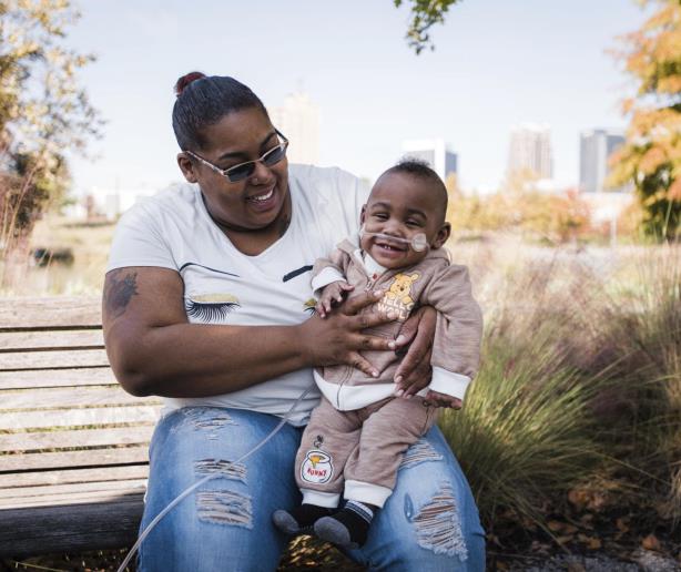 Niño de Alabama obtiene récord de bebé más prematuro