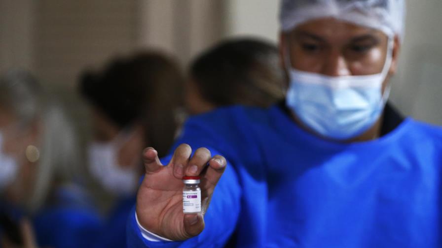 Paraguay suspende vacuna de AstraZeneca a menores de 55
