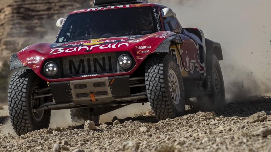 Dakar: Sainz lidera por apenas 24 segundos sobre Al-Attiyah