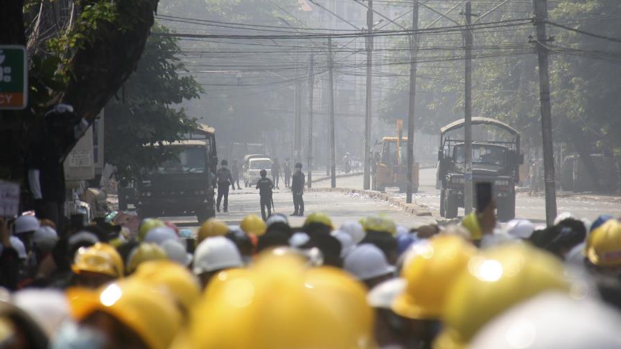 Myanmar: manifestantes vuelven a la calle, sigue represión