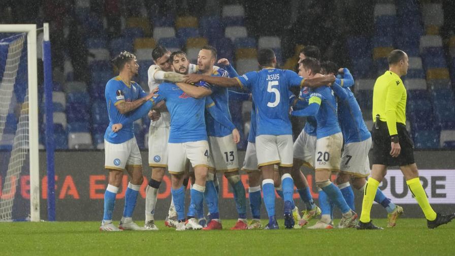 Tras perder a Chucky, Napoli avanza en Liga Europa Tras perder a Chucky, Napoli avanza en Liga Europa