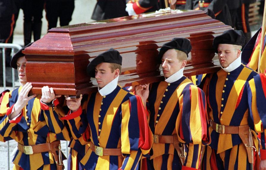 Cardenal interviene en caso sobre muerte de guardias suizos