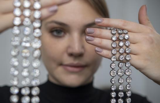 Subastan joyas de María Antonieta en más de 8 mdd