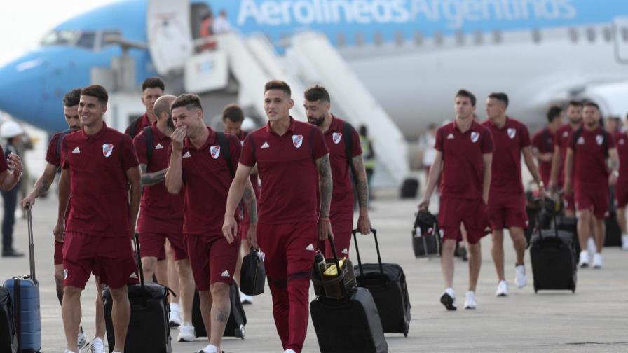 River y Flamengo llegan a Perú arengados por sus hinchas