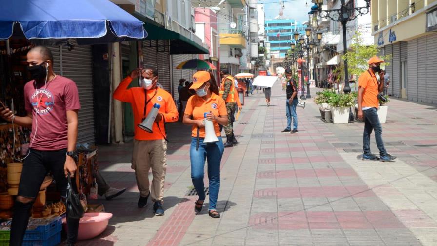 Defensa Civil orientará a la población de cómo llevar la mascarilla y mantener distancia social