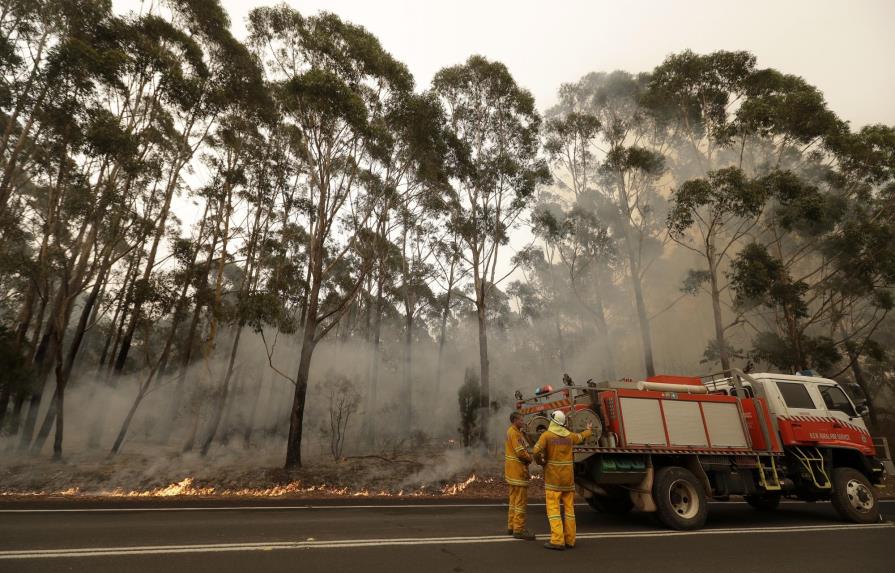 1er ministro australiano rechaza críticas por incendios