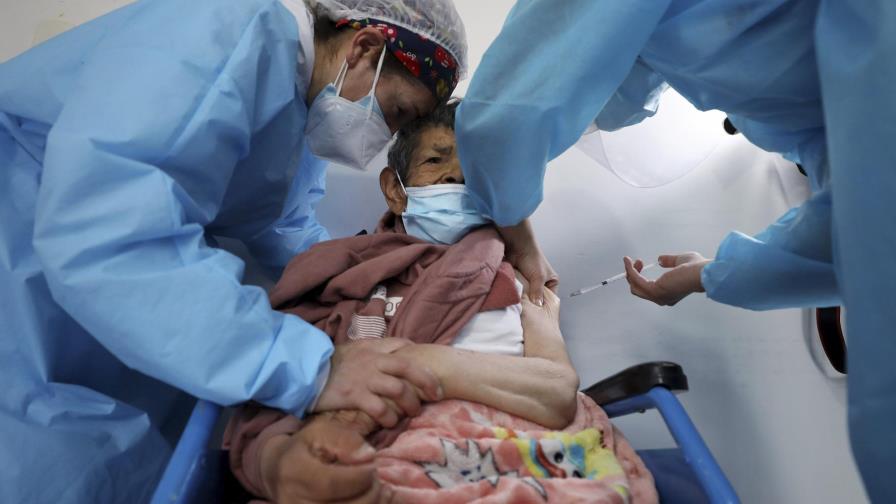 Colombia vacuna contra el COVID-19 a mayores de 80 años