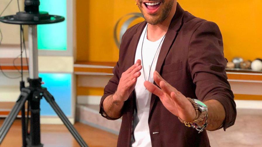 Revelan presentador de televisión Dave Capella no se ha enterado de la muerte de su padre 
