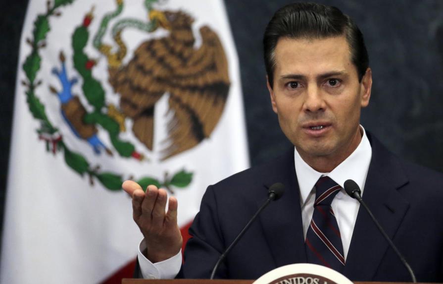 México: acusan a expresidente de dirigir red de sobornos
