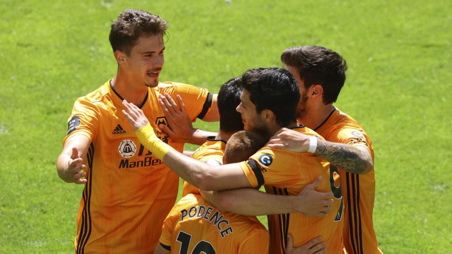 Otro gol de Jiménez, Wolves despachan 3-0 a Everton
