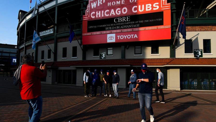 8.000 personas por juego de Cachorros y Medias Blancas