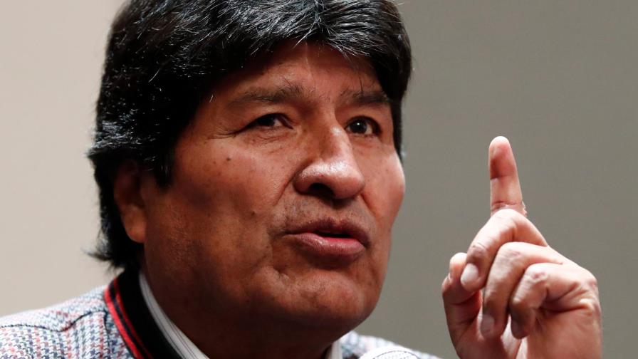 Cocaleros afines a Evo Morales rechazan acuerdos y mantienen los bloqueos