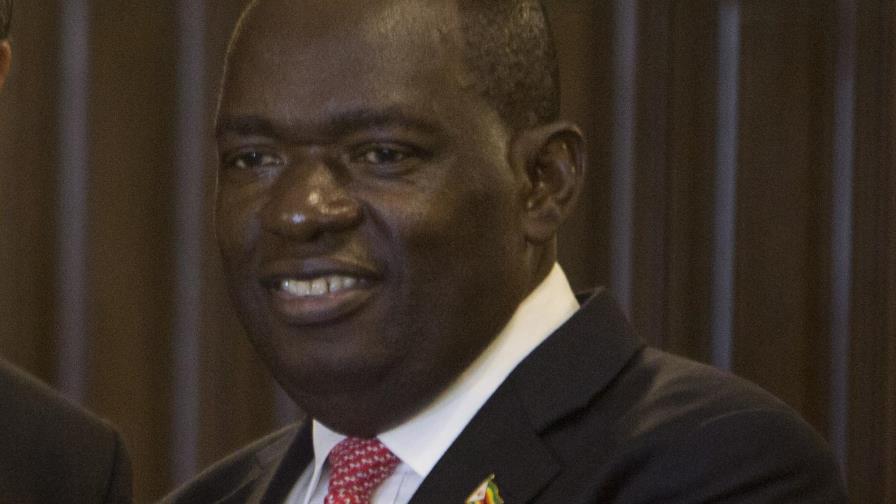 Canciller de Zimbabue muere de COVID-19