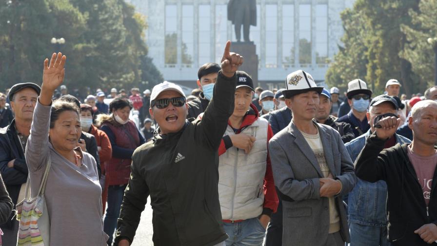 Presidente de Kirguistán renuncia tras protestas electorales