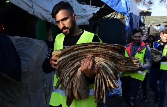 Isleños griegos juran evitar nuevos centros para inmigrantes